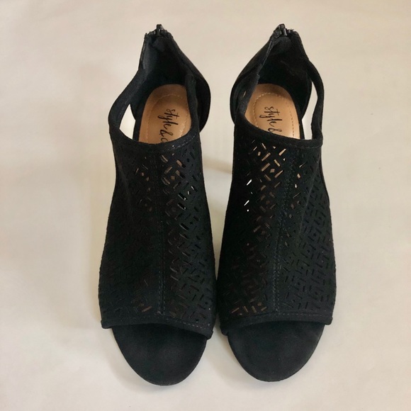 Patterned open-toed heels - Picture 2 of 3